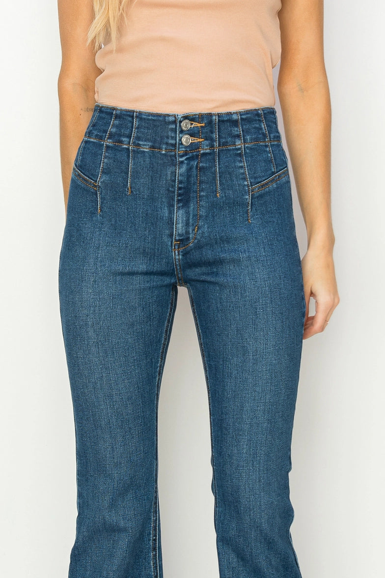 Hot Girl Era Modern Curvy Flare Jeans