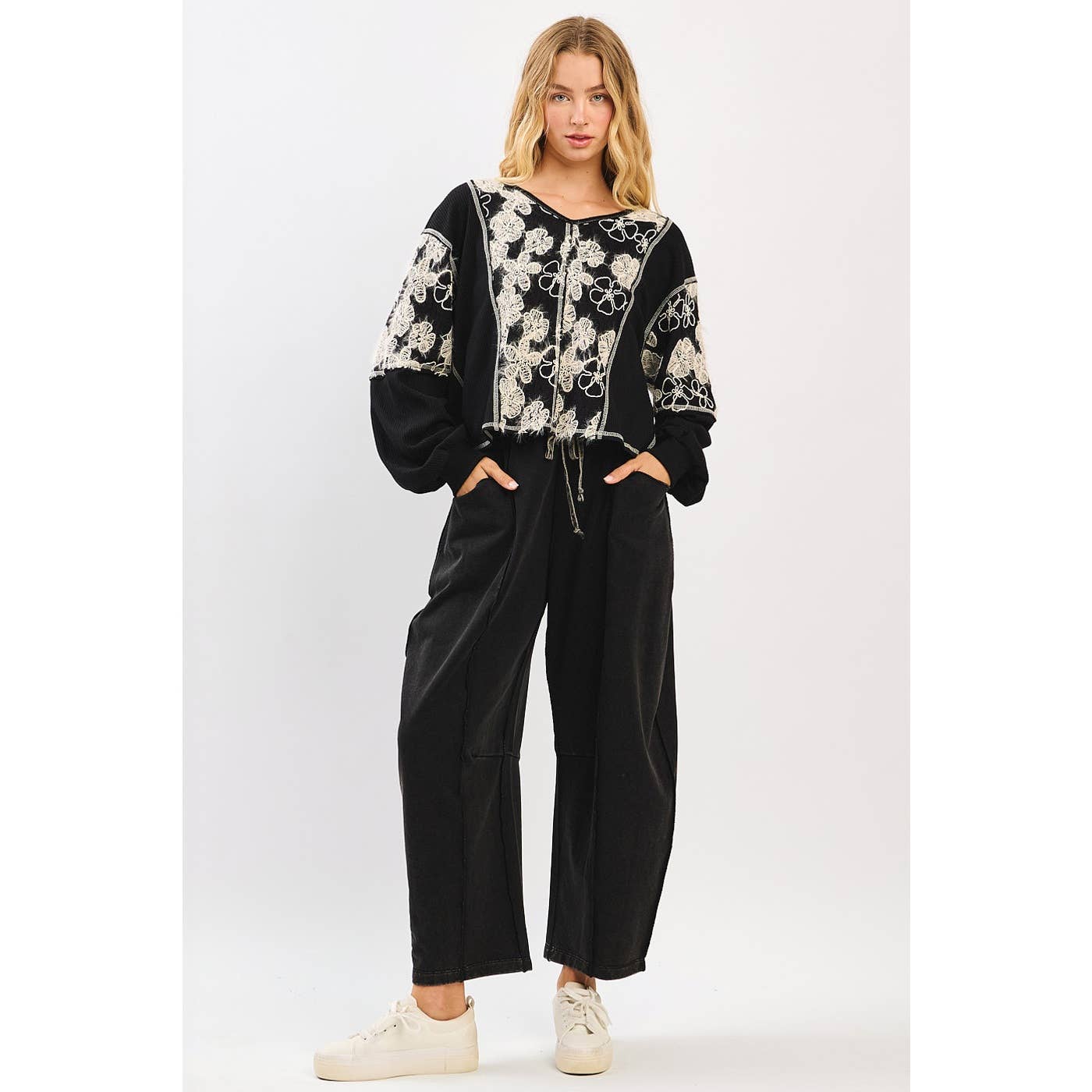 Easy Escape (Black) Min Wash Barrel Pant
