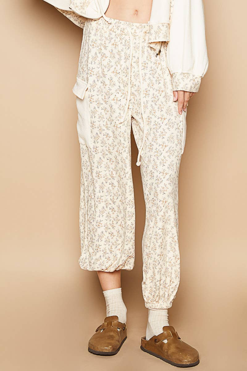 POL: Flirty Floral Jogger Pants