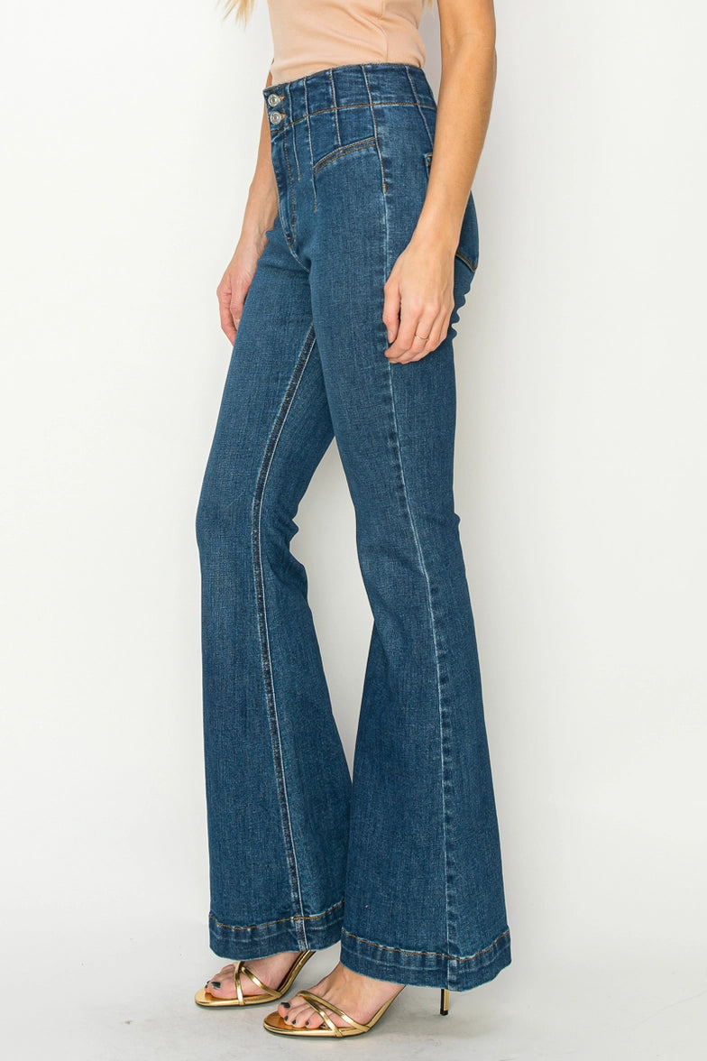 Hot Girl Era Modern Curvy Flare Jeans