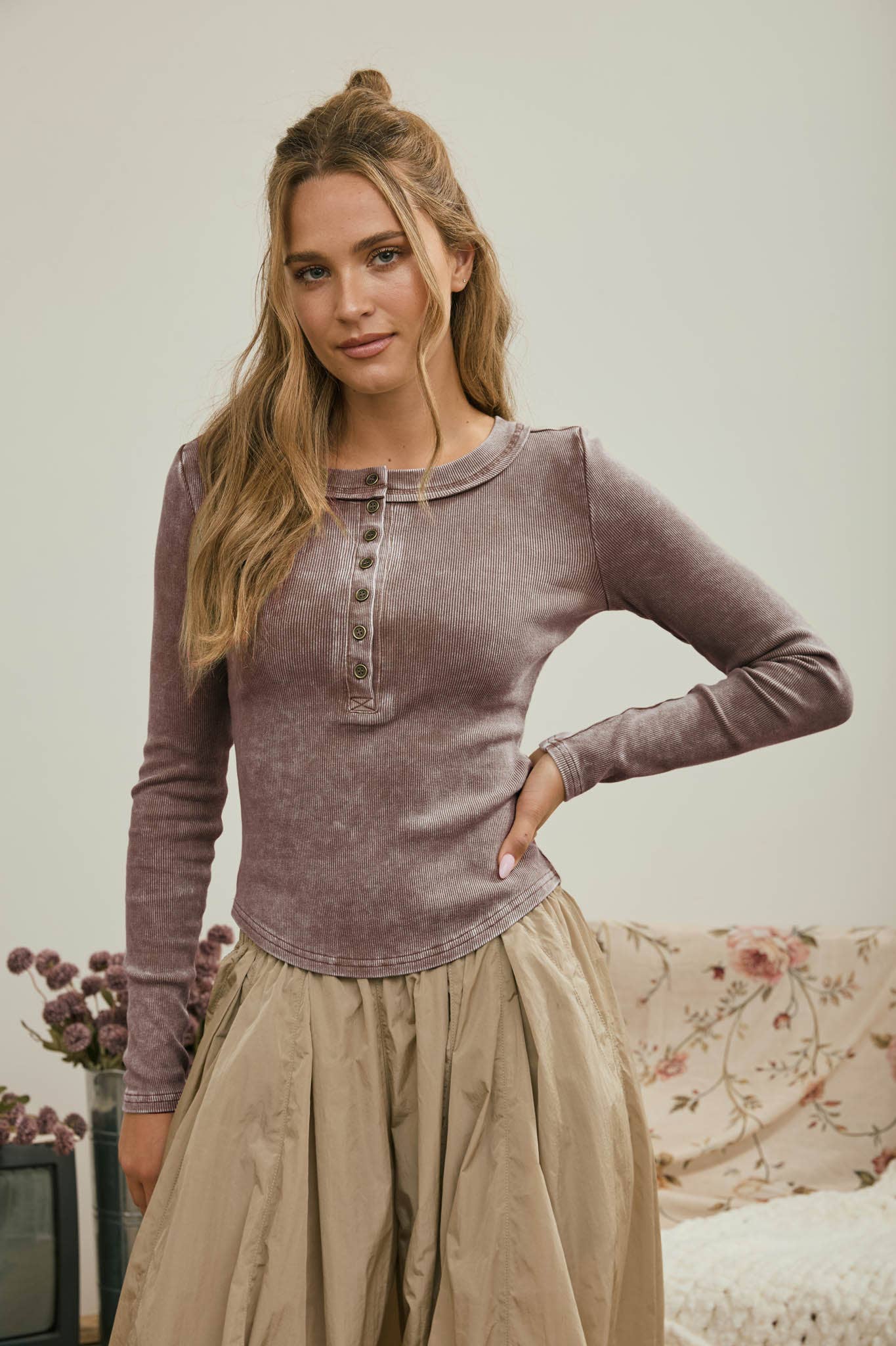 Feeling Fresh (Cocoa) Washed Henley Top
