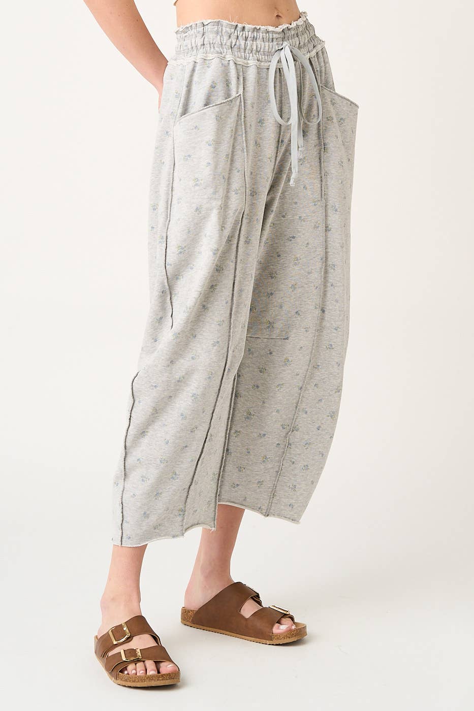 Good Plan (H Grey) Floral Barrel Pants