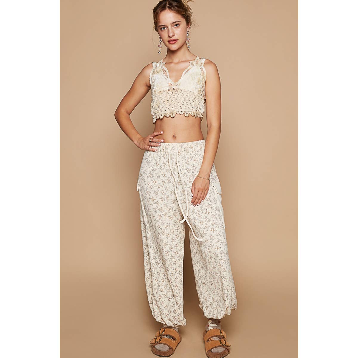 POL: Flirty Floral Jogger Pants