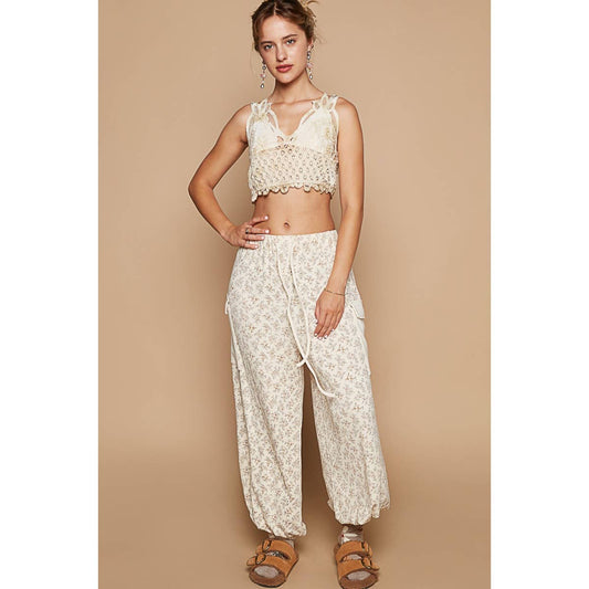 POL: Flirty Floral Jogger Pants