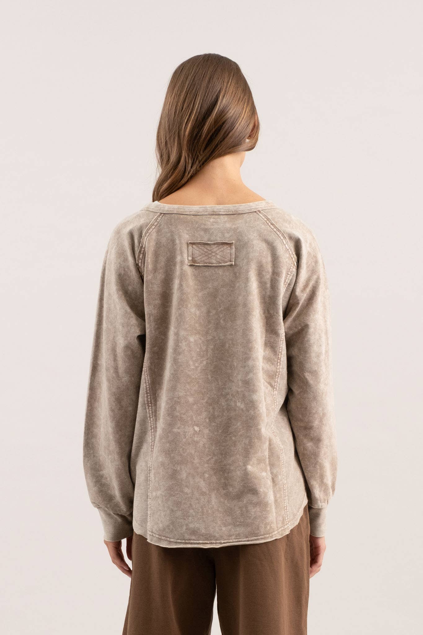 Cute As A Button (Mocha) Min Wash Top