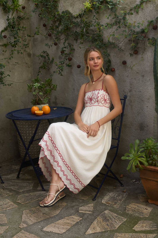 Effortlessly Pretty Embroidered Scallop Dress