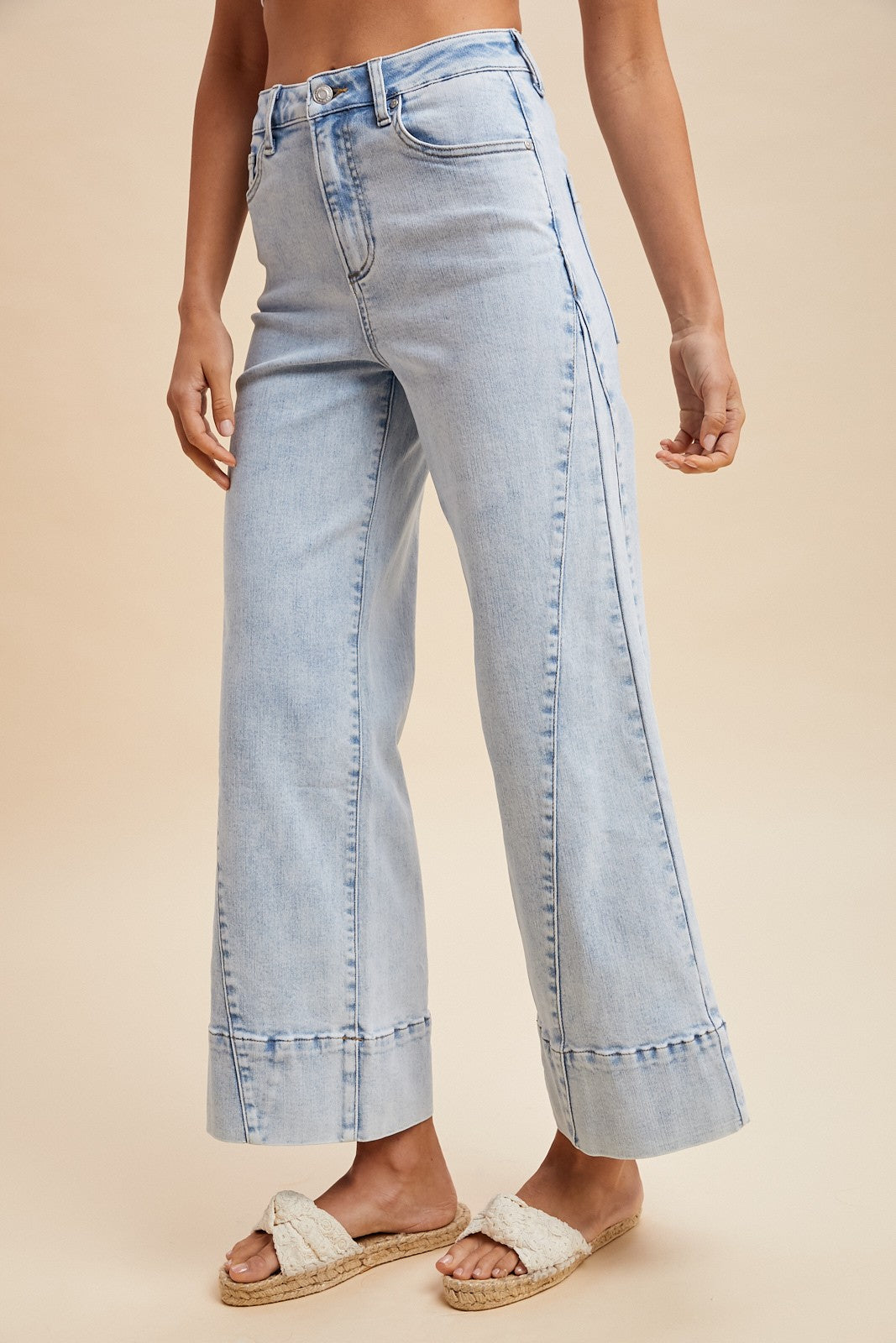 Get Your Drift (Lt) Cropped Flare Jean