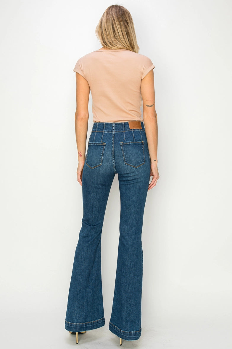 Hot Girl Era Modern Curvy Flare Jeans