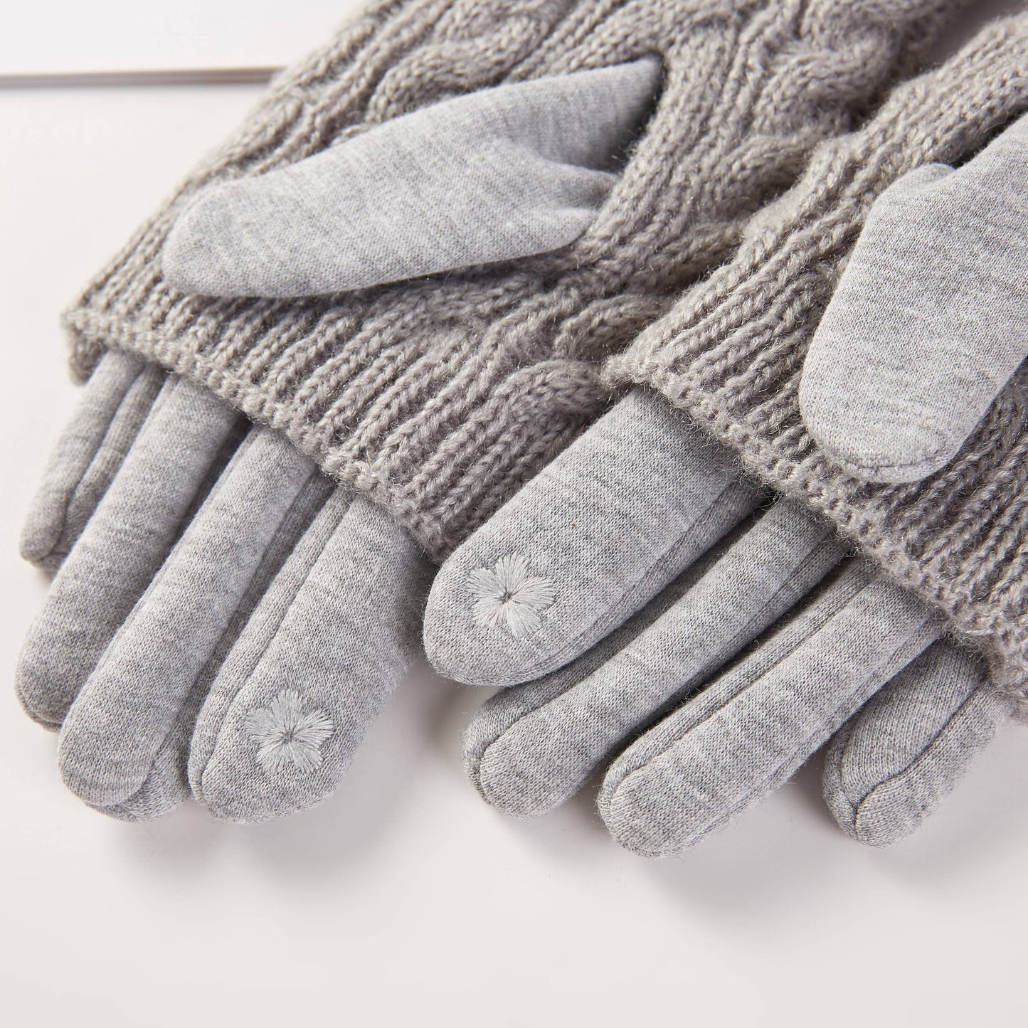 3-in-1 Cable Solid Knit Textured Gloves