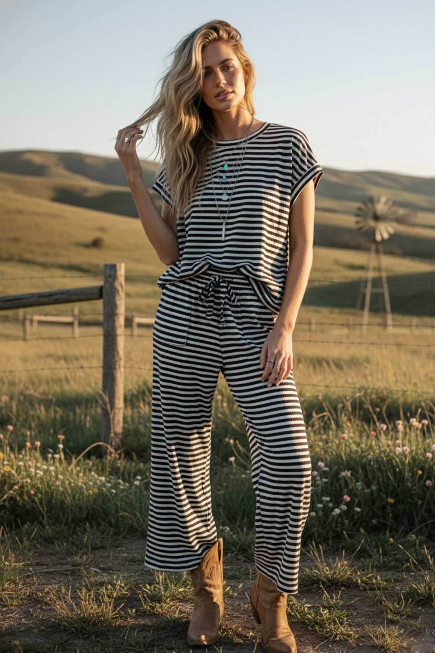 After You (Black/Crm) Striped Rib Pants