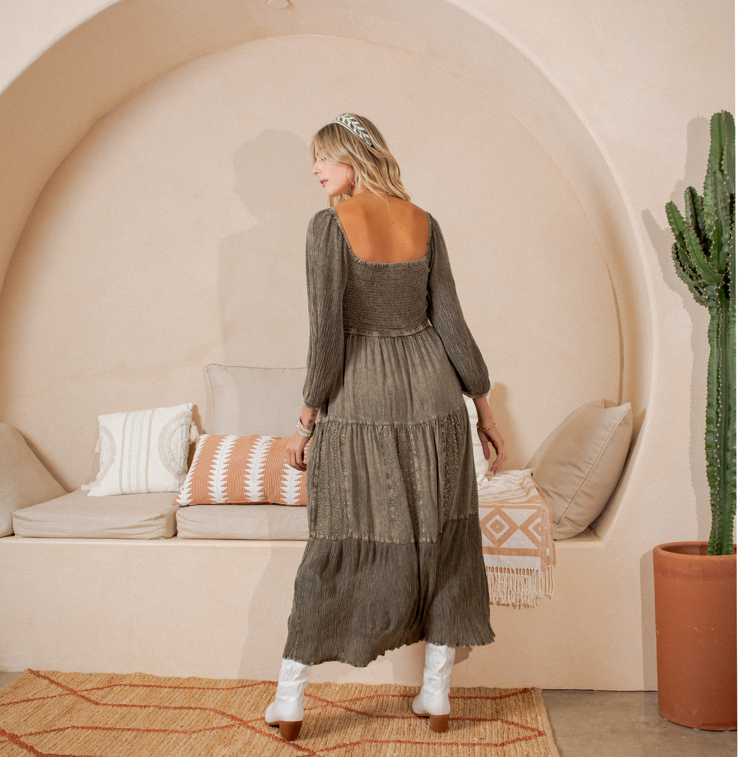 Story Teller Embroidered Midi Dress